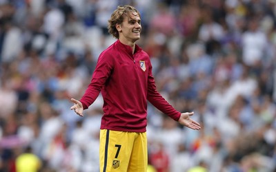 GG体育焦点-乌克兰球迷提前退场沉默